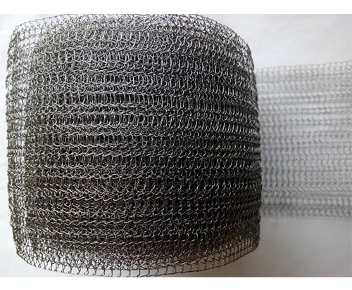 Knitted wire mesh